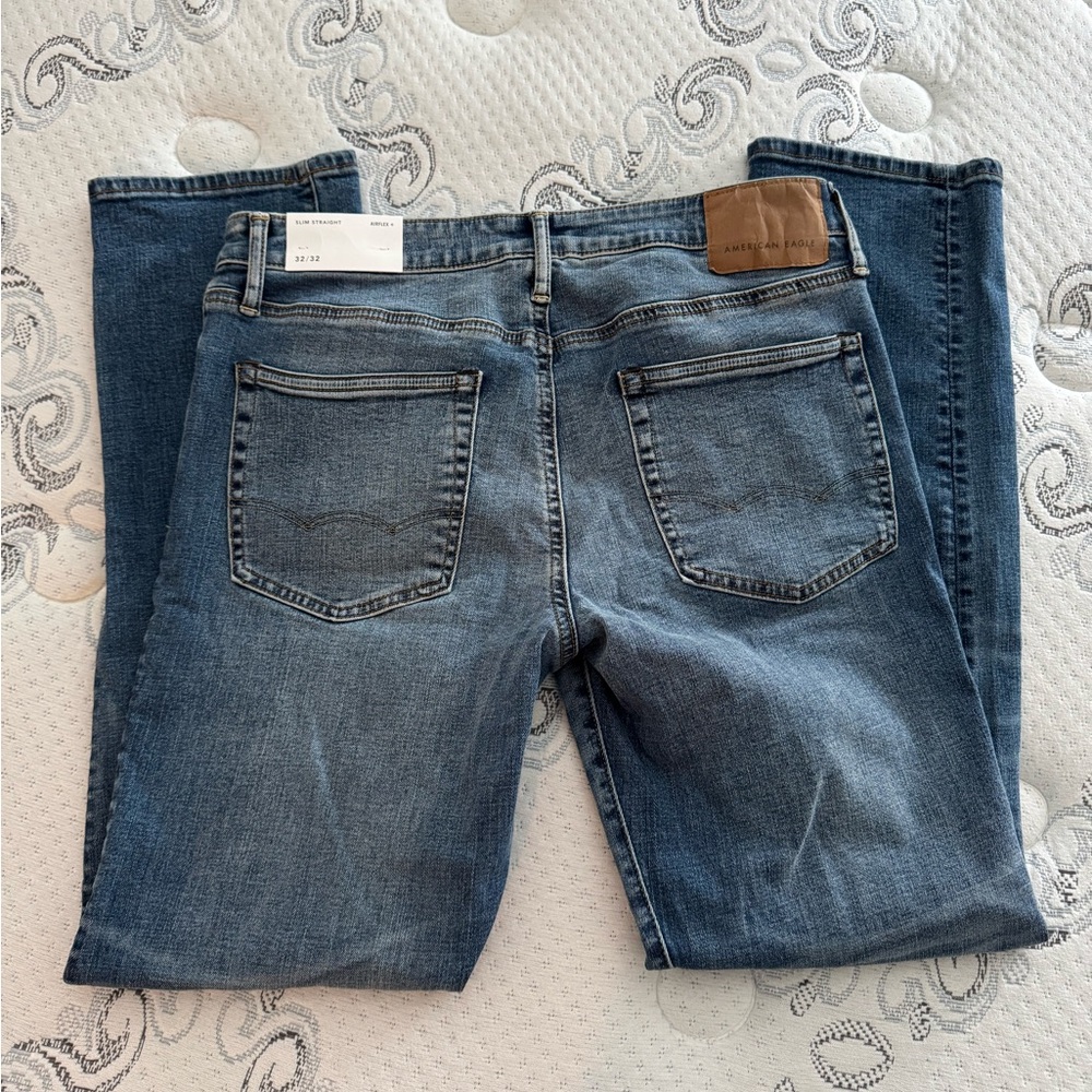 Men’s AE Airflex Slim Straight Jeans